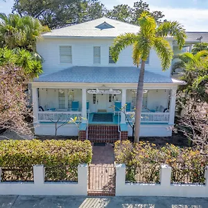 Deluxe King With Balcony - At House With Parking! Key West