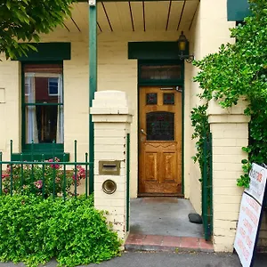 Narrara Backpackers Australia
