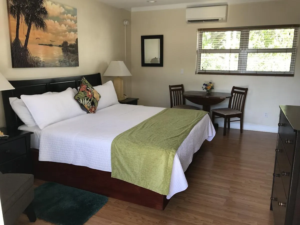 Harborside Motel & Marina Key West