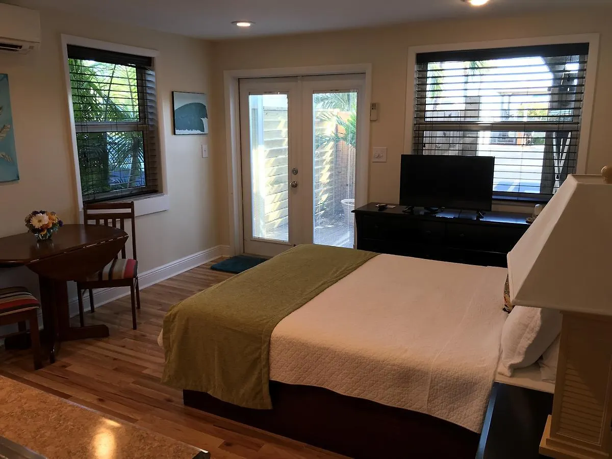 Harborside Motel & Marina Key West 2*,  United States