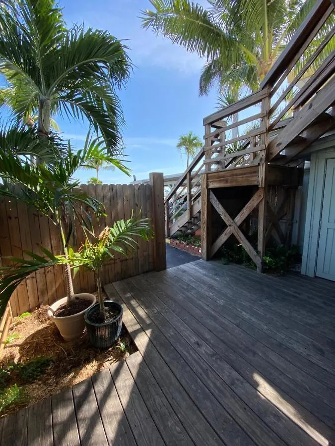 Harborside Motel & Marina Key West 2*,